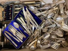 CUTLERY - a large assortment of cased and uncased to include bean spoons, bone handled, silver