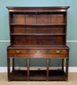 18TH CENTURY OAK WELSH DRESSER, cavetto cornice above boarded rack, on base fitted 3 frieze drawers,