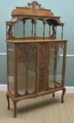 EDWARDIAN MAHOGANY DISPLAY CABINET, retailer's label for 'B&E Strump (Glasgow)', shelved