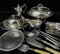 ASSORTED SILVER PLATED TABLEWARE, including two gravy boats, 18cm & 20cm w, pierced and beaded rim