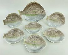 SHORTER & SON LIMITED FISH SERVICE, comprising large serving plate and six smaller fish shaped