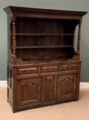 EARLY 19th CENTURY OAK WELSH DRESSER, the two shelf canopy rack with turned and block supports,