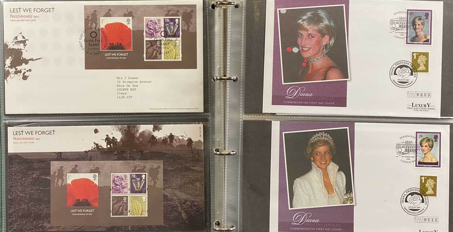 ROYAL MAIL FIRST DAY COVERS in twelve albums (approximately 500 plus in total) - PLEASE NOTE: - Image 5 of 20
