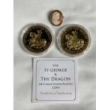 A SMALL CAMEO BROOCH - 2 x 1.7cms and coins Jubilee Mint George and Dragon 25p commemorative