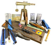 MIXED COLLECTABLES GROUP - to include a reproduction brass telescope on stand, unboxed Rebound game,