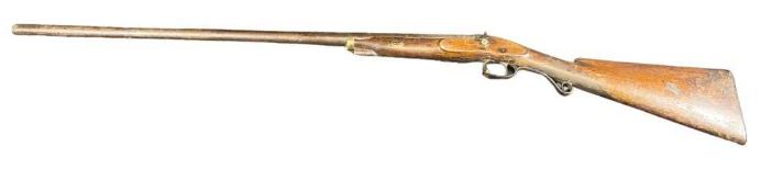 19TH CENTURY MUZZLE LOADING PERCUSSION CAP RIFLE - with scroll end trigger guard, no ram rod, 118cms