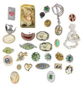 VICTORIAN & LATER BROOCHES & COSTUME JEWELLERY to include 2 x Victorian 9ct gold bar brooches, 3.
