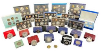 ROYAL MINT & OTHER NEW ZEALAND SILVER COMMEMORATIVES, PROOF SETS & COIN ISSUES to include Reserve