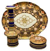 ROYAL CROWN DERBY STYLE IMARI PATTERNED TRAY - 30 x 25cms (6673 marked to the base), lidded