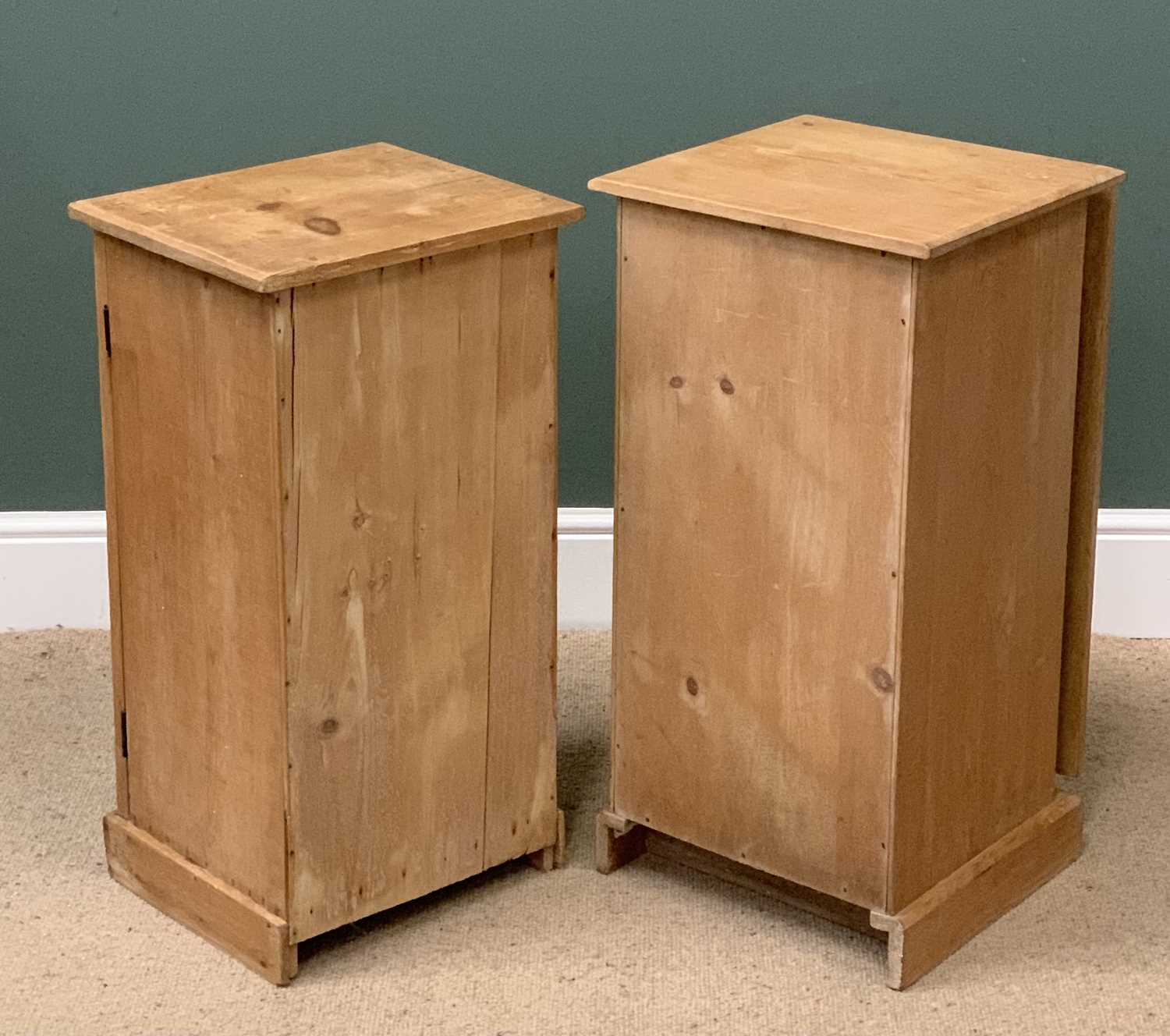 ANTIQUE PINE BEDROOM FURNITURE comprising two over two drawer chest with upper mirror section, - Image 5 of 5