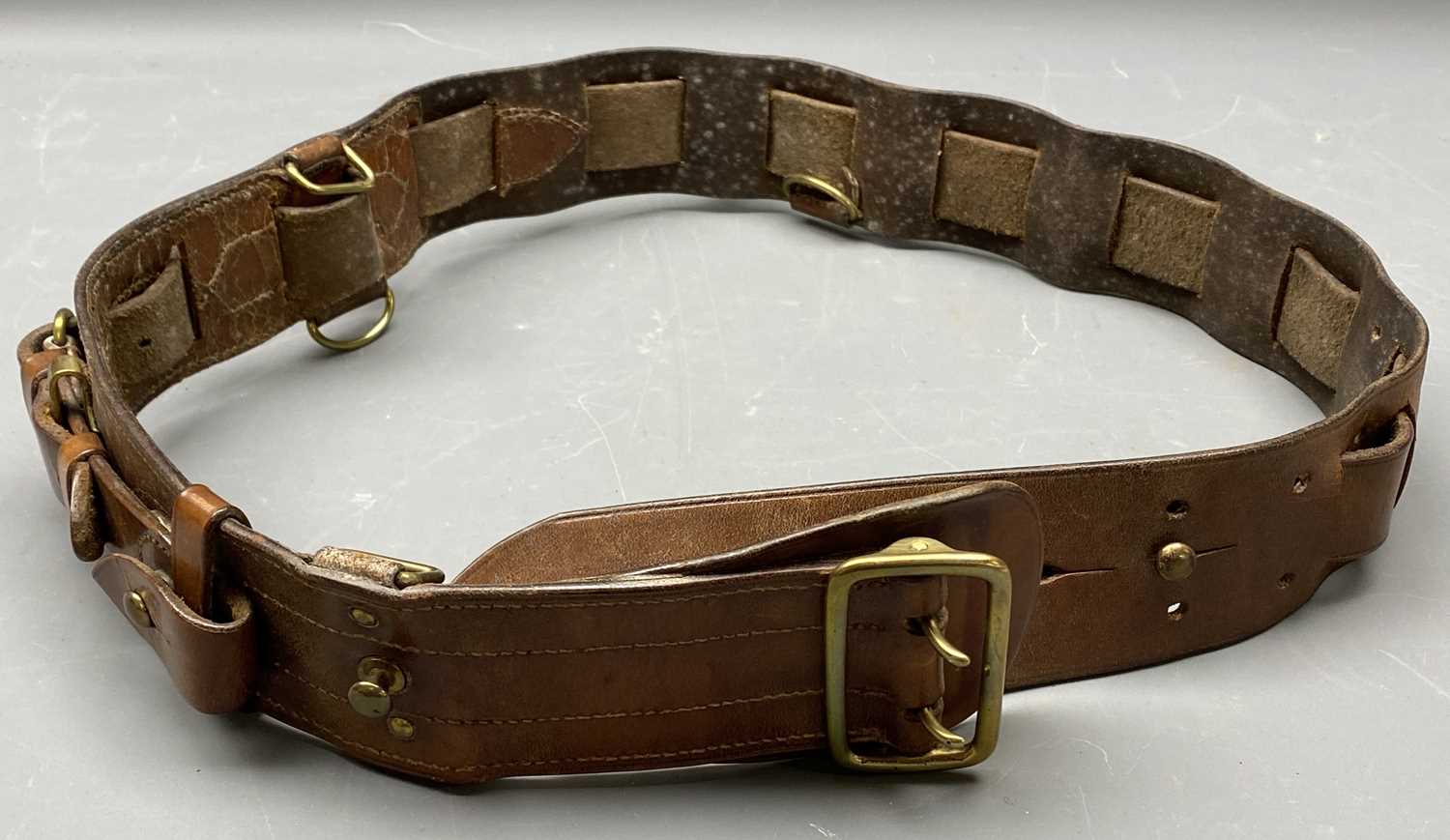 HUNTING INTEREST - vintage leather ammunition belt,118cms L - Image 3 of 3