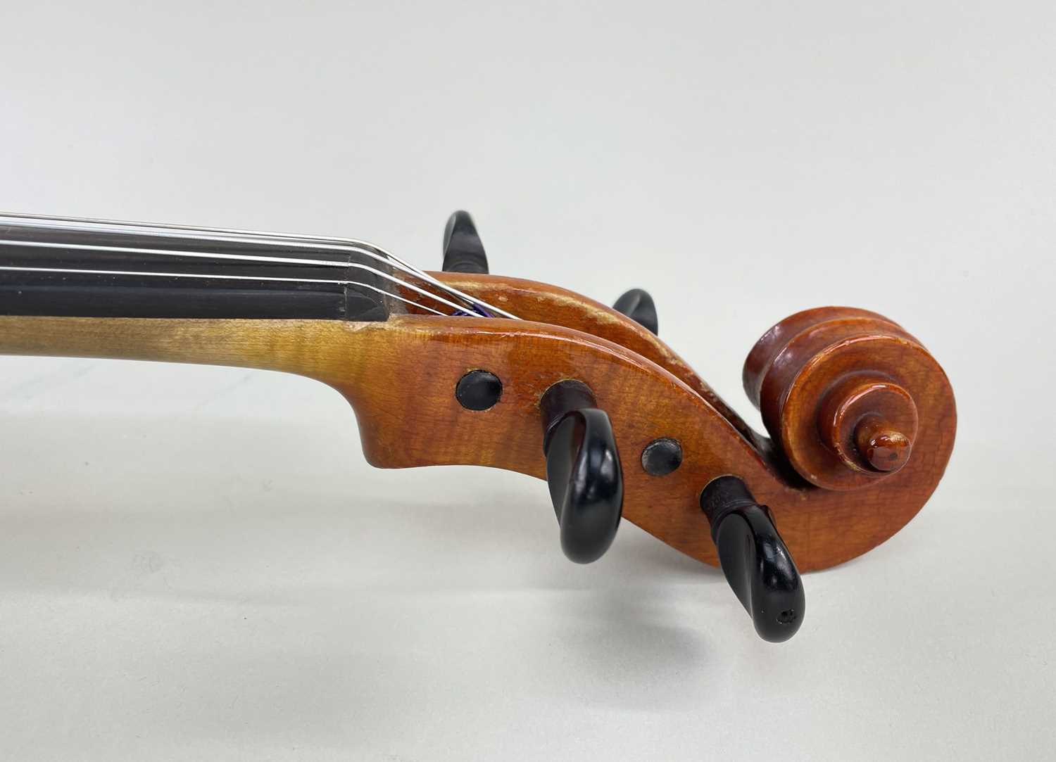 ENGLISH VIOLIN, labelled 'Thomas Richer Francis, Mendlesham, Suffolk, 1880 - No.9', two-piece - Image 3 of 5