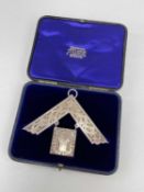 CASED SILVER MASONIC PAST MASTER'S JEWEL, engraved verso 'Presented by the Brethren of the Lodge