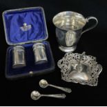 SMALL GROUP SILVER COLLECTIBLES, including Elkington christening mug with engraved monogram (