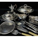 ASSORTED SILVER PLATED TABLEWARE, including two gravy boats, 18cm & 20cm w, pierced and beaded rim