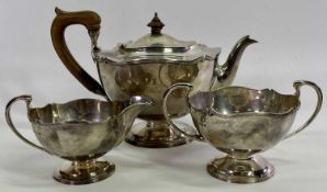 THREE PIECE SILVER TEA SERVICE, Birmingham 1919 and 1920, makers E.S Barnsley & Co., consisting of