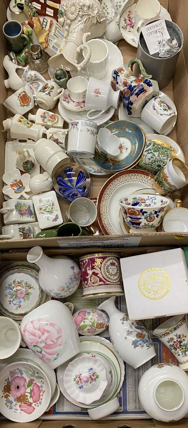 CABINET & DECORATIVE POTTERY & PORCELAIN GROUP - 2 boxes to include Wileman & Co, Goss and other