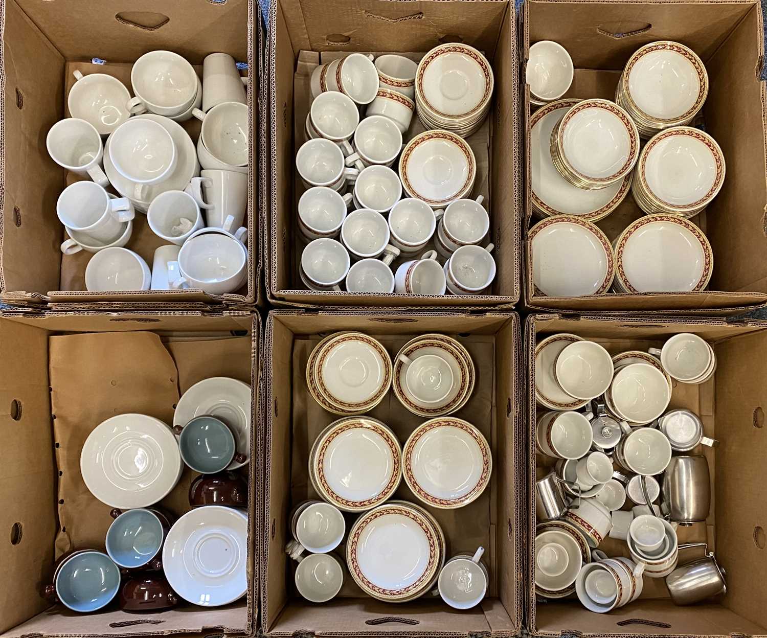 CATERING TYPE TABLEWARE - Churchill and similar, many pieces in several boxes