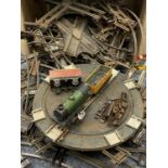 HORNBY CLOCKWORK TINPLATE TRAIN SET, consisting Loco and two carriages, turntable and a good