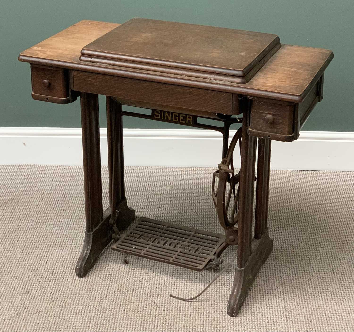 SINGER TREADLE SEWING MACHINE, 100cms H, 117cms W, 42cms D - Image 2 of 3