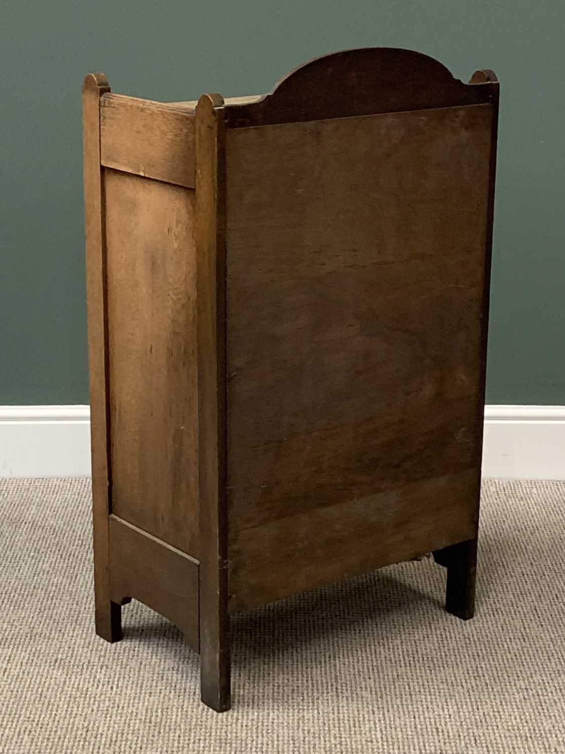EDWARDIAN OAK CHEST OF FOUR DRAWERS with railback and string inlay, 103cms H, 58cms W, 38cms D - Image 3 of 3