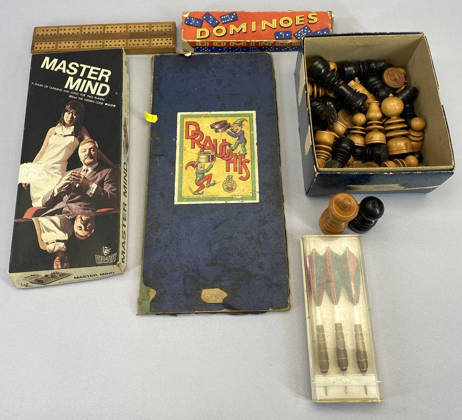 VICTORY DRAUGHTS BOARD, boxwood and ebony chess pieces, vintage Vic-toy Mastermind game, boxed