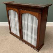 VICTORIAN MAHOGANY BOOKCASE TOP with twin glazed doors, 106cms H, 131cms W, 38cms D