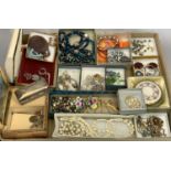 TRIFARI GILT METAL NECKLACE and other costume jewellery and collectables including a silver lidded