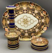 ROYAL CROWN DERBY STYLE IMARI PATTERNED TRAY - 30 x 25cms (6673 marked to the base), lidded