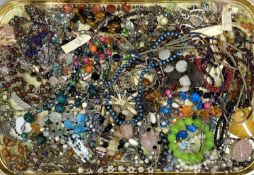 QUALITY VINTAGE & LATER COSTUME JEWELLERY - to include necklaces, brooches and bracelets ETC, in