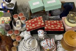 CHINA & GLASS ASSORTMENT - a large quantity to include Dartington, 'hen on nest', Royal Grafton