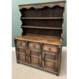 REPRODUCTION OAK DRESSER - a fine example with a shaped and carved rack on a base section of three