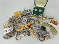 ASSORTED COSTUME & DRESS JEWELLERY comprising 'Cornish Tin' earrings, various brooches, marcasite,