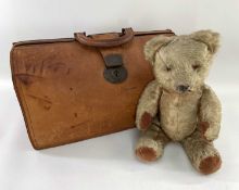 VINTAGE TEDDY BEAR with winder together with Gladstone type bag (2) Provenance: private collection