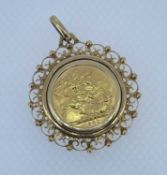 ELIZABETH II GOLD SOVEREIGN PENDANT, 1980, in 9ct gold pendant mount, 12.7gms Provenance: private