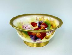 ROYAL WORCESTER PORCELAIN BOWL BY KITTY BLAKE, painted inside and out with blackberries and autumn