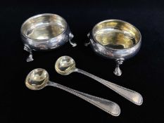 PAIR GEORGE III SILVER CAULDRON SALTS, Elizabeth Muns, London 1768, each with beaded rim on hoof