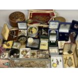 VICTORIAN & LATER PINCHBECK, SILVER & COSTUME JEWELLERY, vintage jewellery box with coinage and