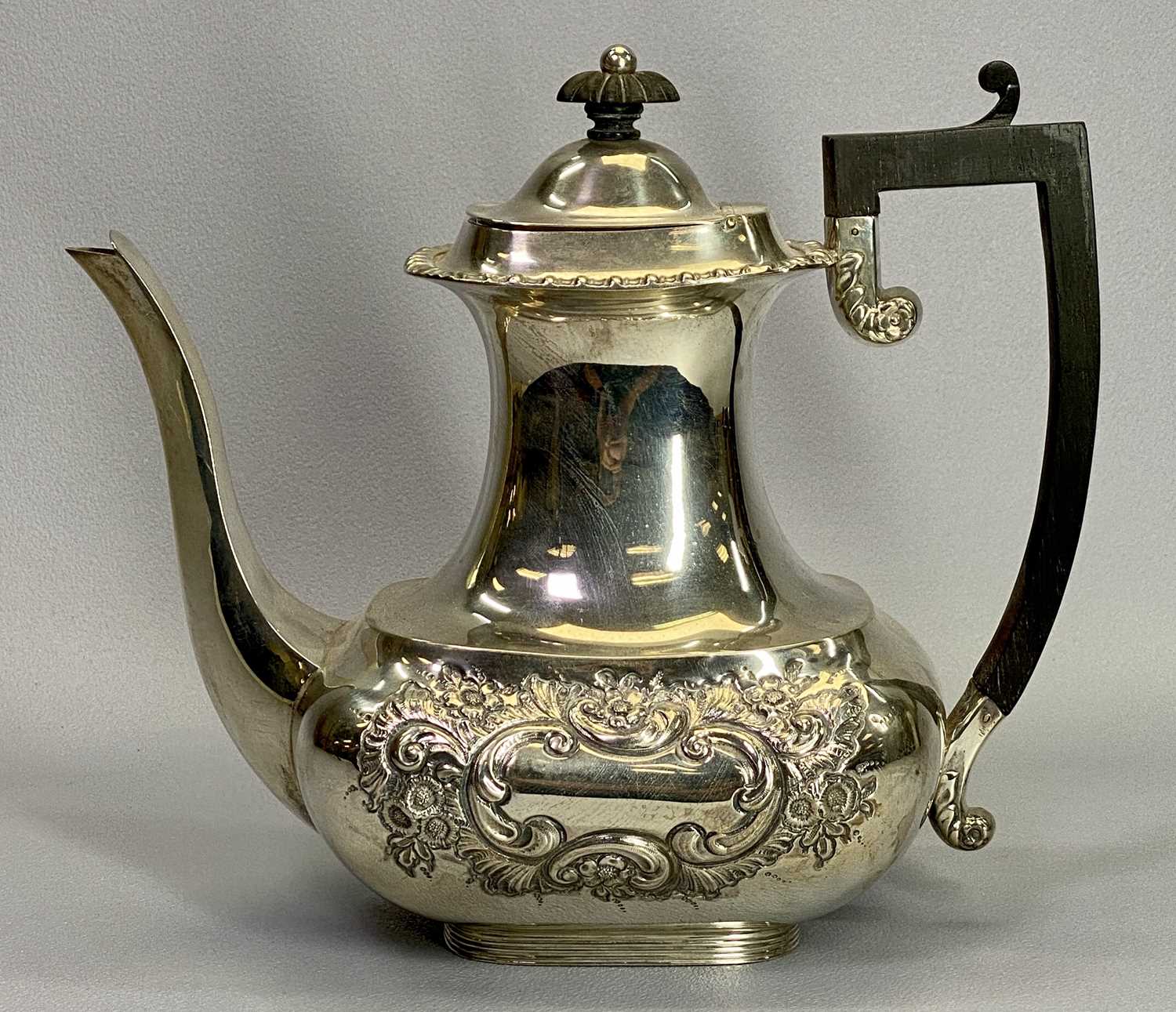BIRMINGHAM VICTORIAN SILVER TEAPOT 1899 - Maker Synyer & Beddoes, waisted form with floral - Image 2 of 3