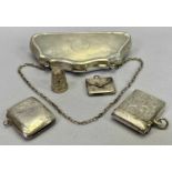 BIRMINGHAM SILVER BIJOUTERIE ITEMS (5) - to include a lady's evening purse,1917, chase decorated