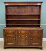 EARLY 19TH CENTURY NORTH WALES OAK DRESSER, boarded rack with angled cornice above base fitted