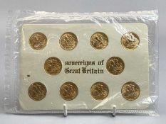 ELIZABETH II SEALED PACK SET OF 10 GOLD FULL SOVEREIGNS - display mounted on card, dated 1957, 58,