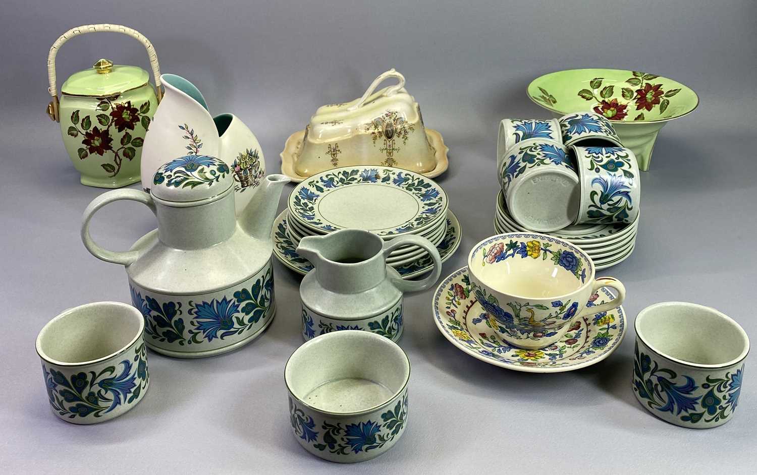 MALING LUSTRE, CROWN DUCAL, MASONS REGENCY, MIDWINTER STONEWARE ETC - a mixed group including two