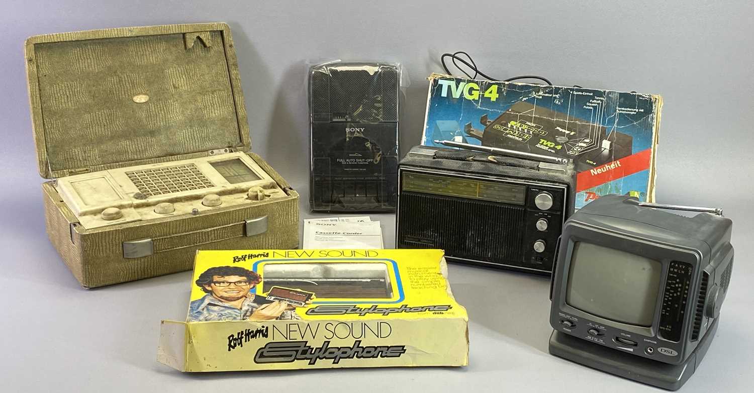 VINTAGE & LATER ELECTRONICS/ENTERTAINMENT ITEMS - to include GEC and other radios, DSL black and