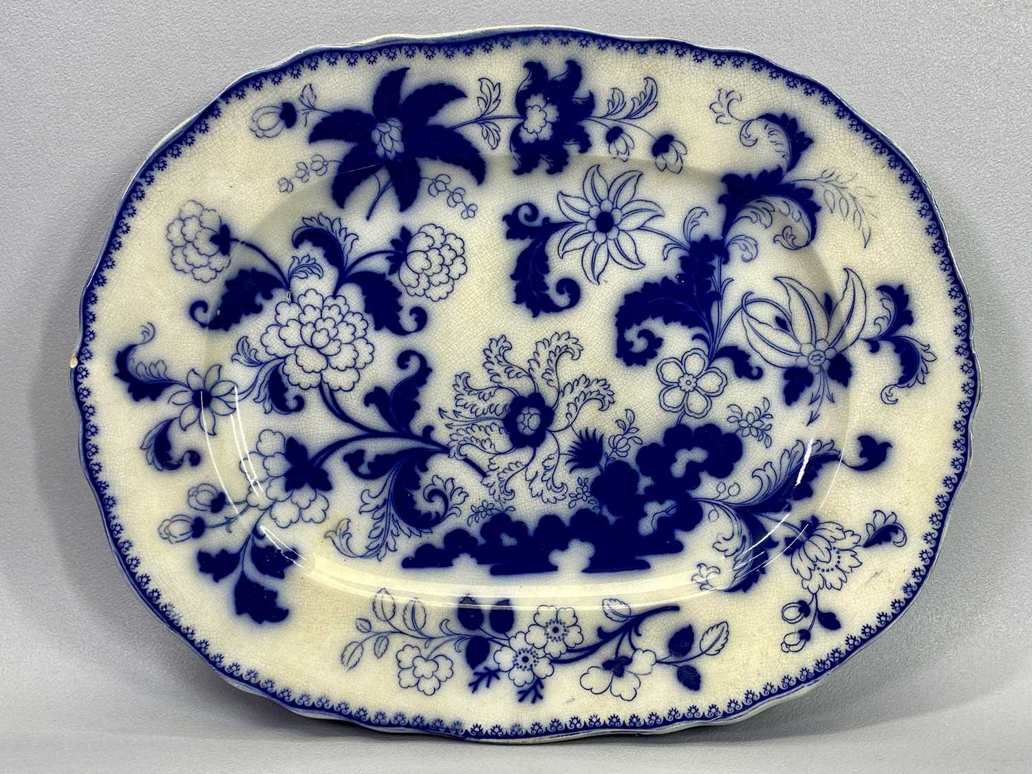 MIXED POTTERY & PORCELAIN COLLECTABLES GROUP - to include a Flow Blue meat platter, Aynsley - Image 2 of 2
