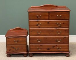 MODERN PINE CHEST OF DRAWERS & BEDSIDE CABINET, the chest having two short over four long drawers,