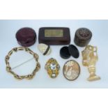 ASSORTED JEWELLERY & COLLECTABLES comprising carved cameo brooch, yellow metal brooch frame,