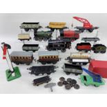 ASSORTED HORNBY 'O' GAUGE TINPLATE CLOCKWORK TRAINS, including M1 loco & tender in red no. 3435 with