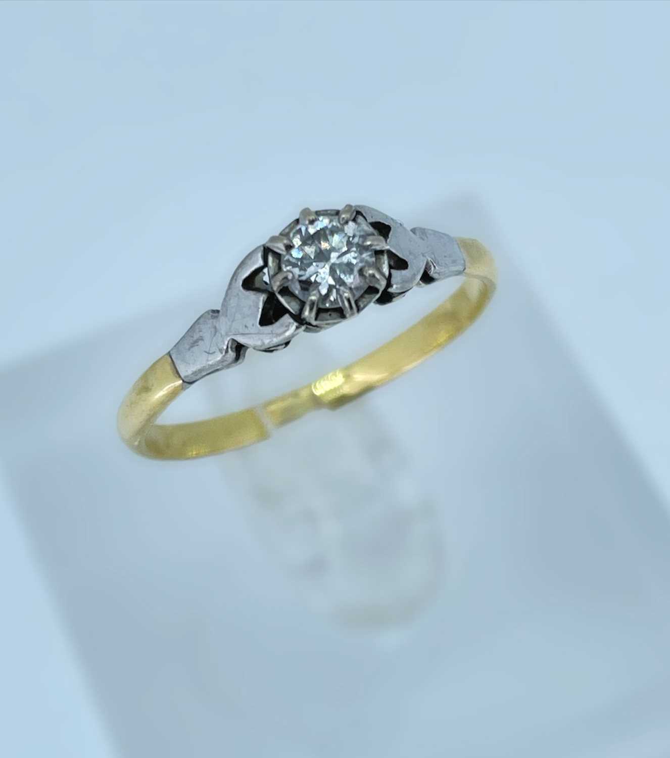 YELLOW GOLD DIAMOND SOLITAIRE RING, the single stone measuring 0.2cts approx., ring size R, 2.4gms - Image 2 of 2