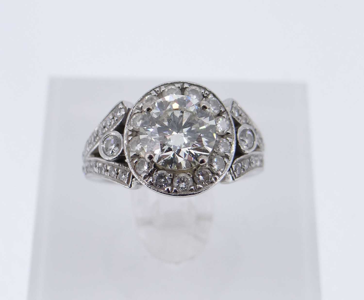 MODERN PLATINUM DIAMOND ENCRUSTED ENGAGEMENT RING & MATCHING WEDDING BAND, the central stone - Image 3 of 8